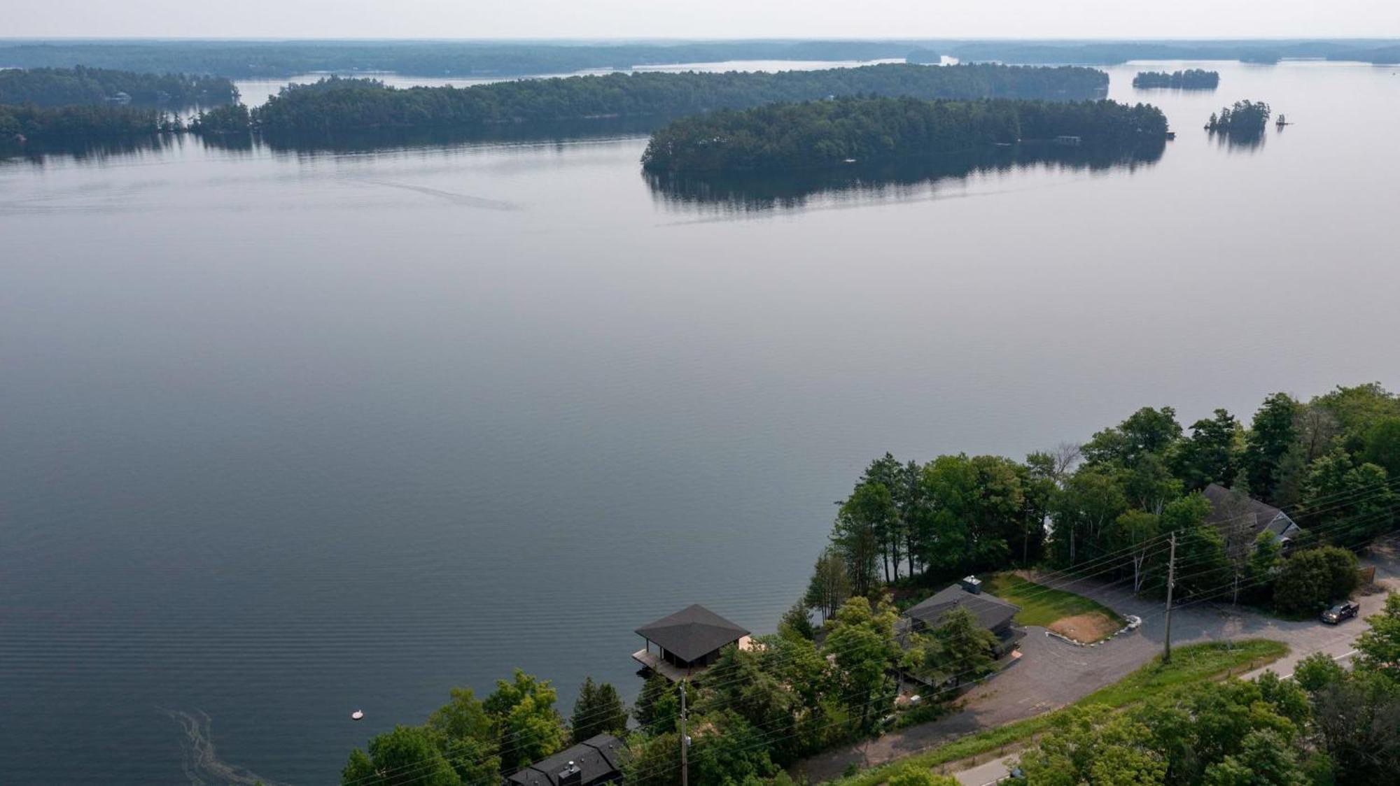 Tranquil Shores Mactier 外观 照片