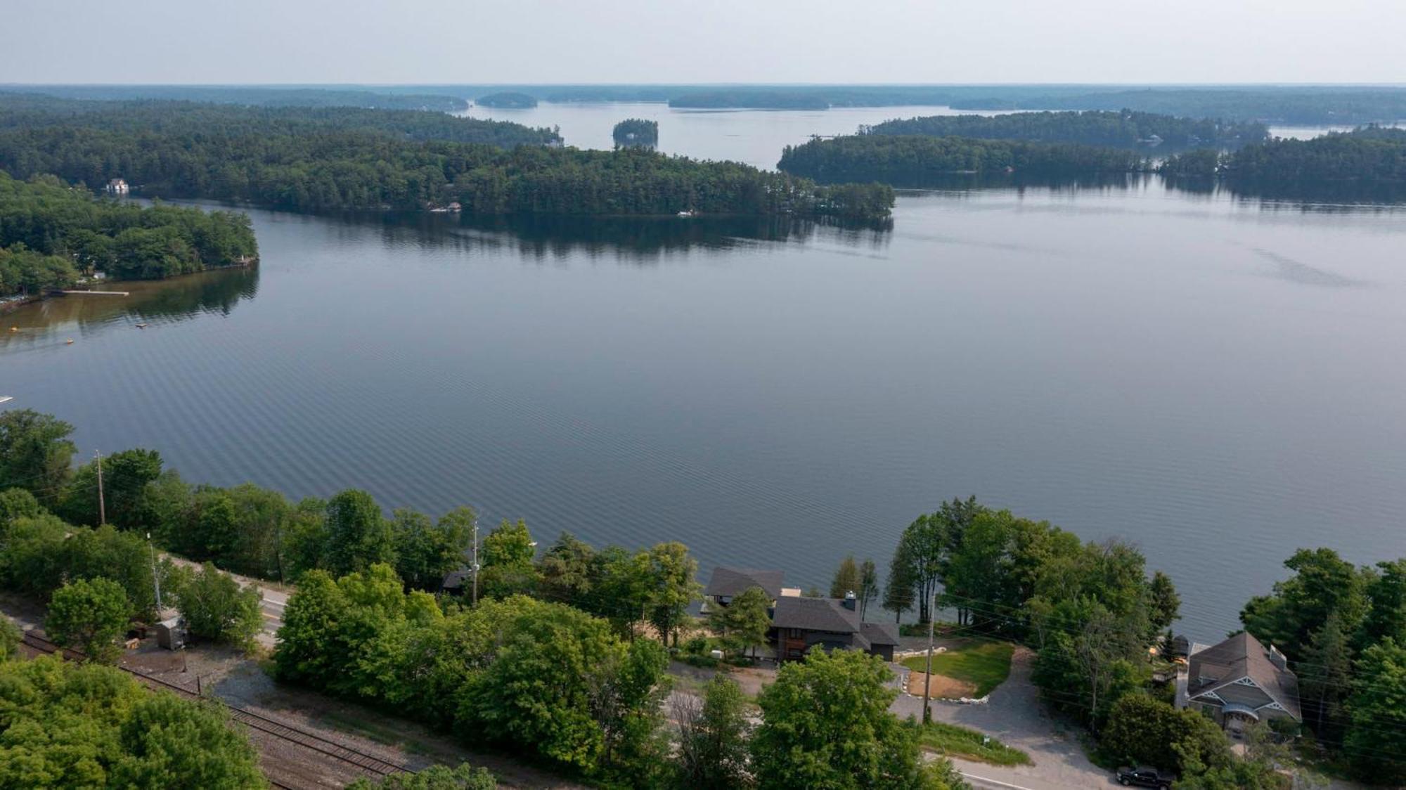 Tranquil Shores Mactier 外观 照片