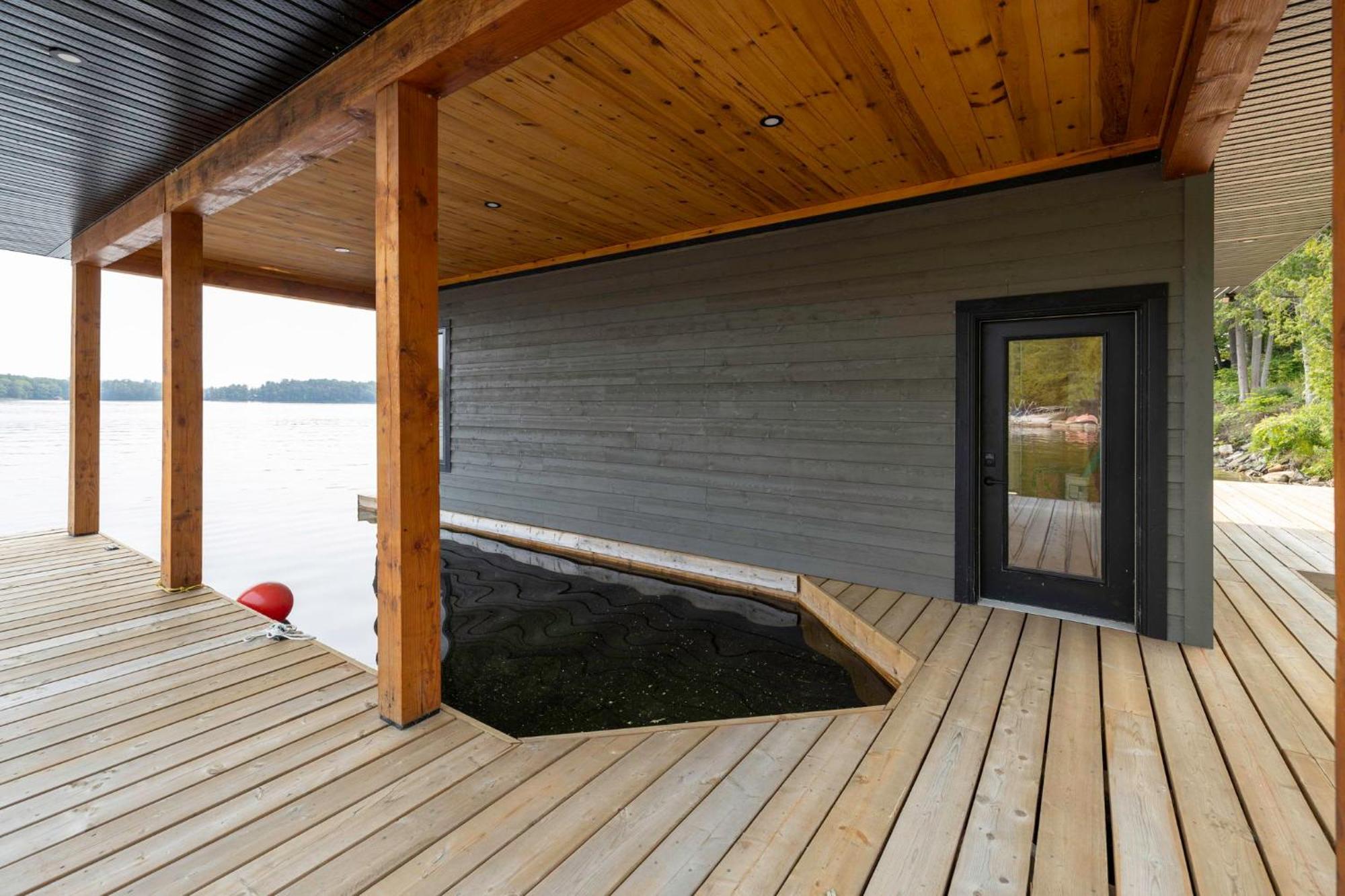 Tranquil Shores Mactier 外观 照片